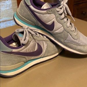 Nike grey purple turquoise internationalists